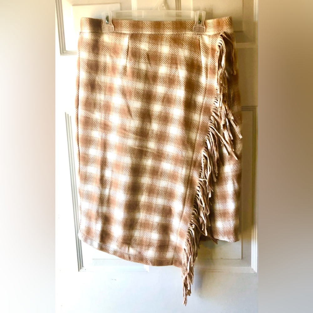 Time and Tru Beige Caramel Cream Check Pattern Fringe Edge Midi Skirt Large NWT